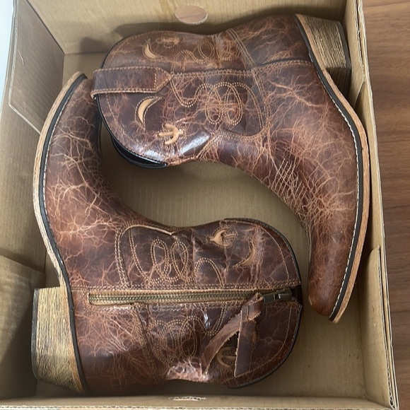 NWOT Dingo western womens boots size 8 with original box - Picture 10 of 11